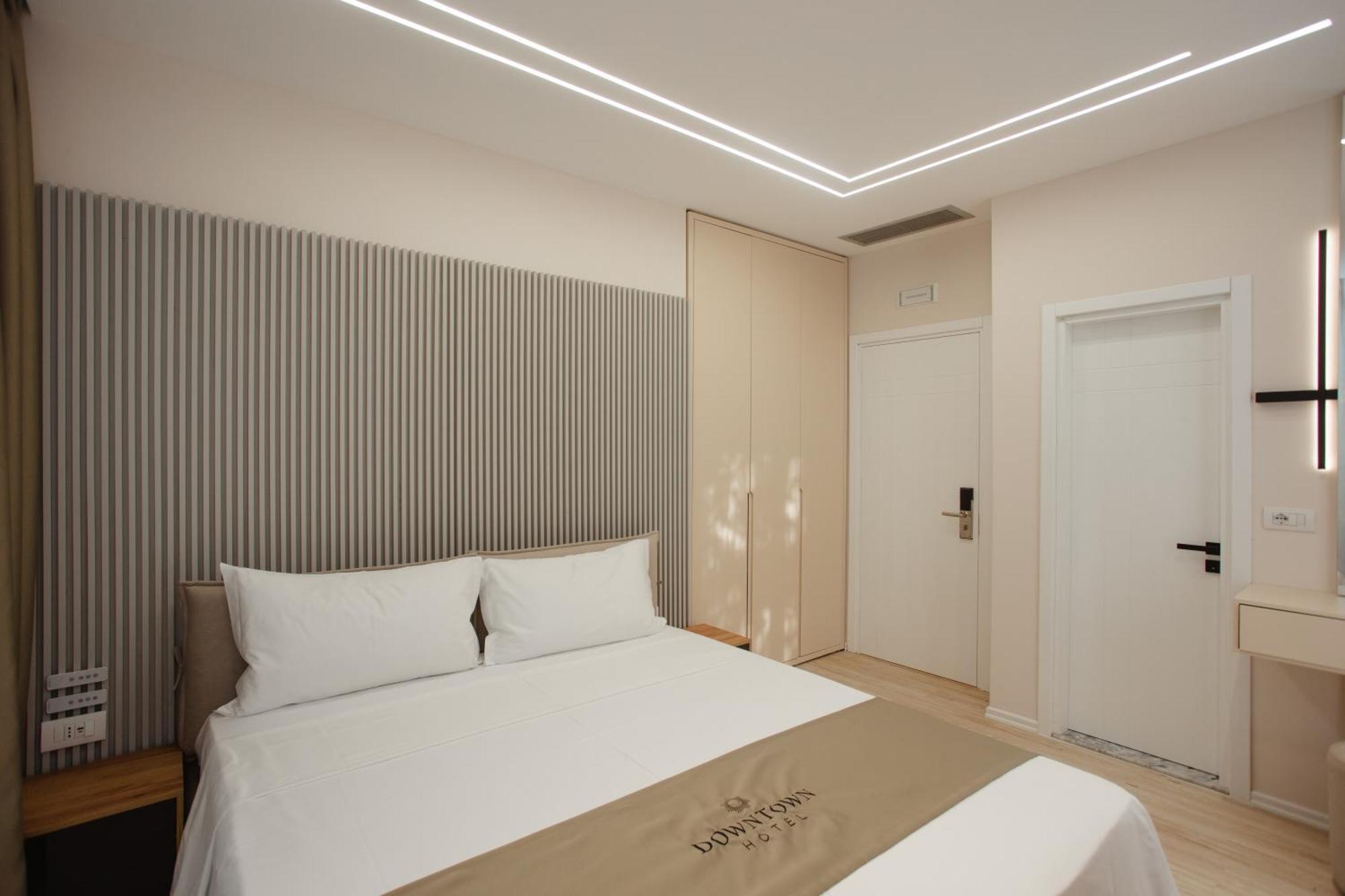Downtown Hotel Shkoder Exterior photo